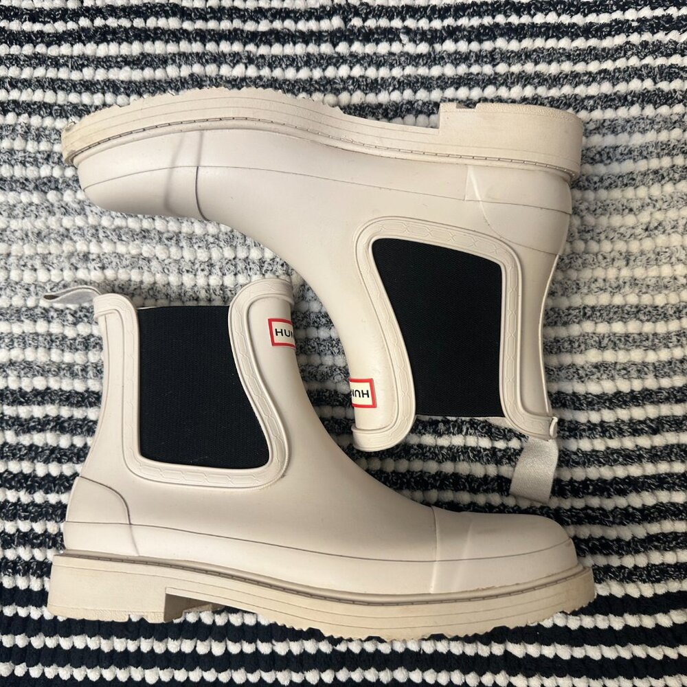 SOLD!! Hunter Women Commando Chelsea Waterproof Boot